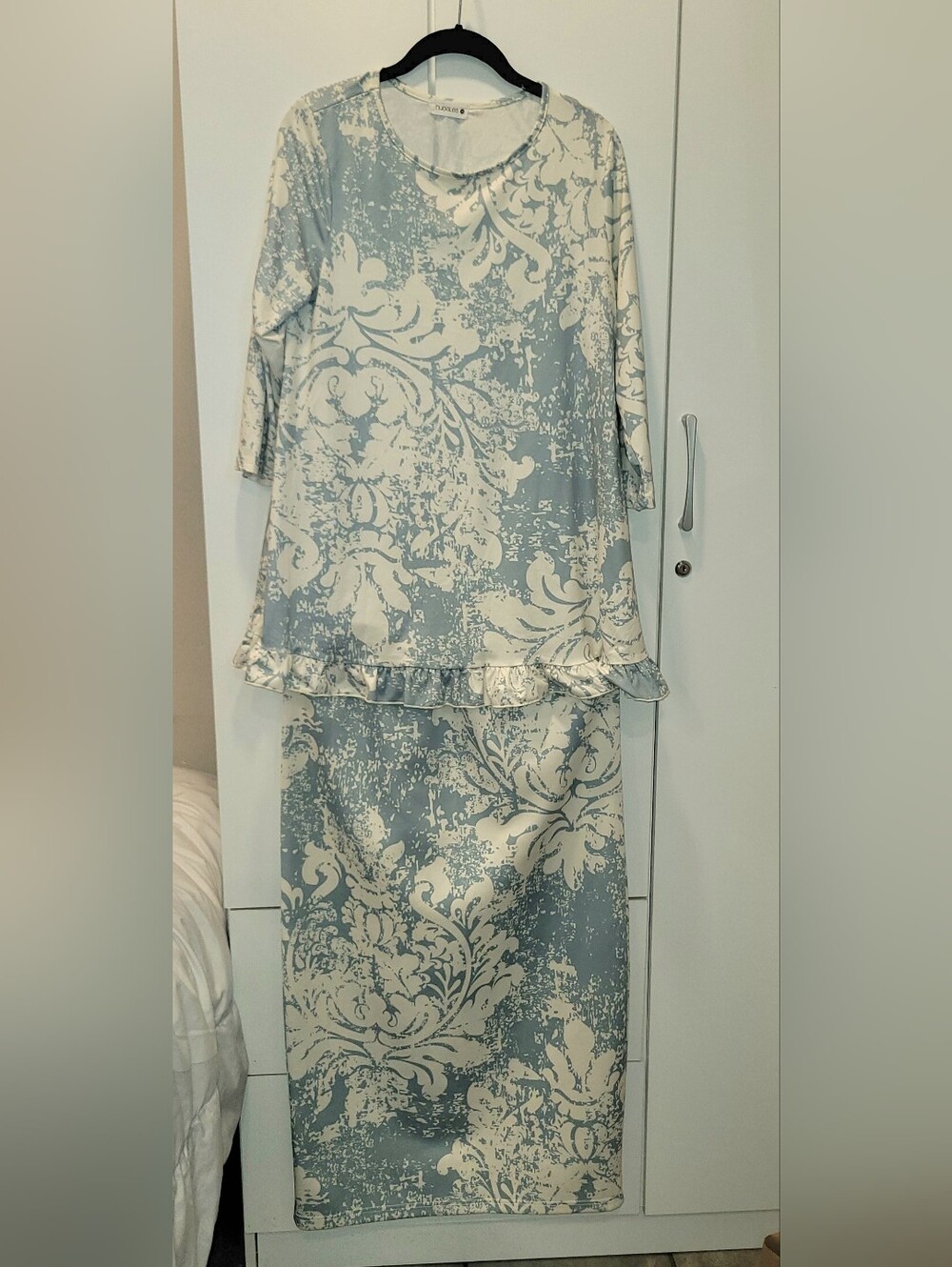 Nuggles M/L Skirt Set - Picture 2 of 7